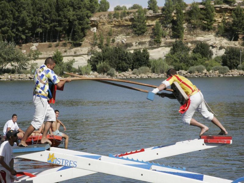 La Palmeraie Istres Bagian luar foto